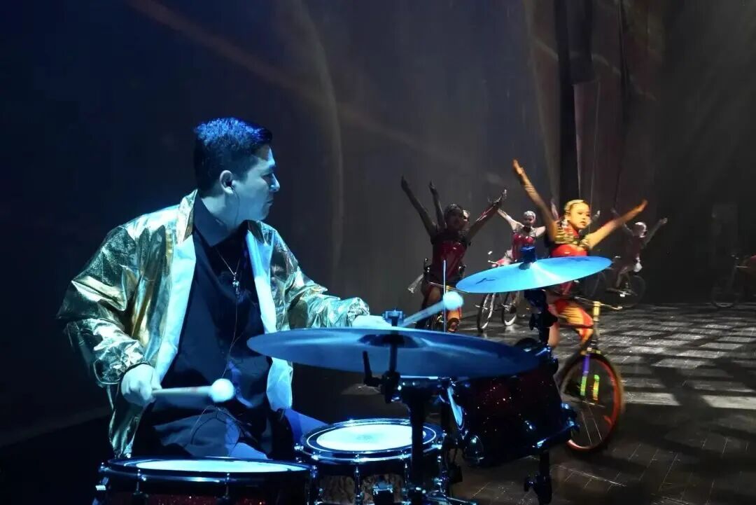摇滚杂技秀《燃烧的律动》长寿开演！奏响最狂野的乐章！